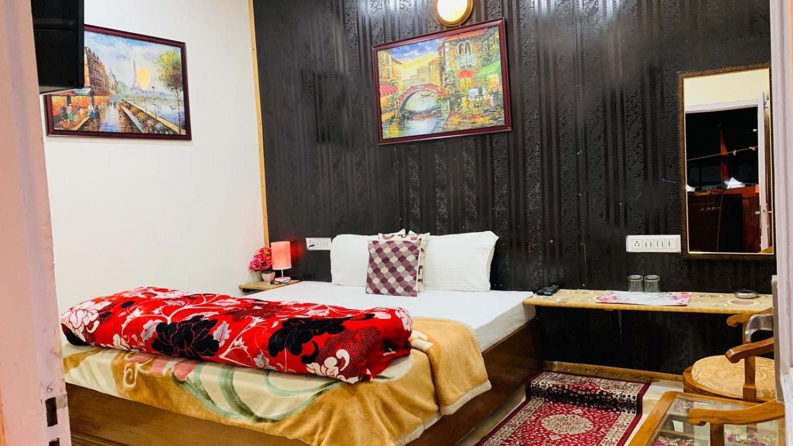 Solan Regency Hotel Buitenkant foto